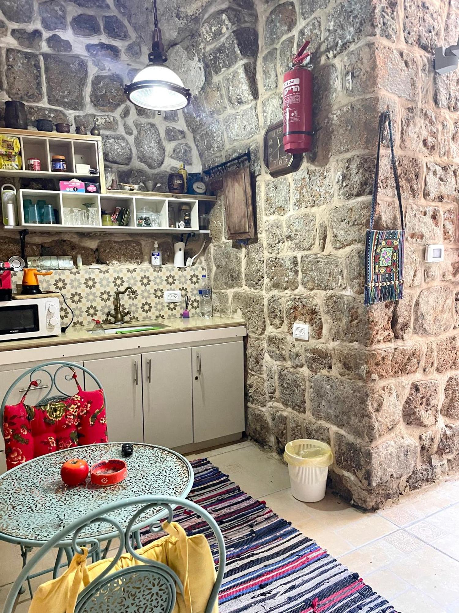 Hebi House Aparthotel Akko Bagian luar foto
