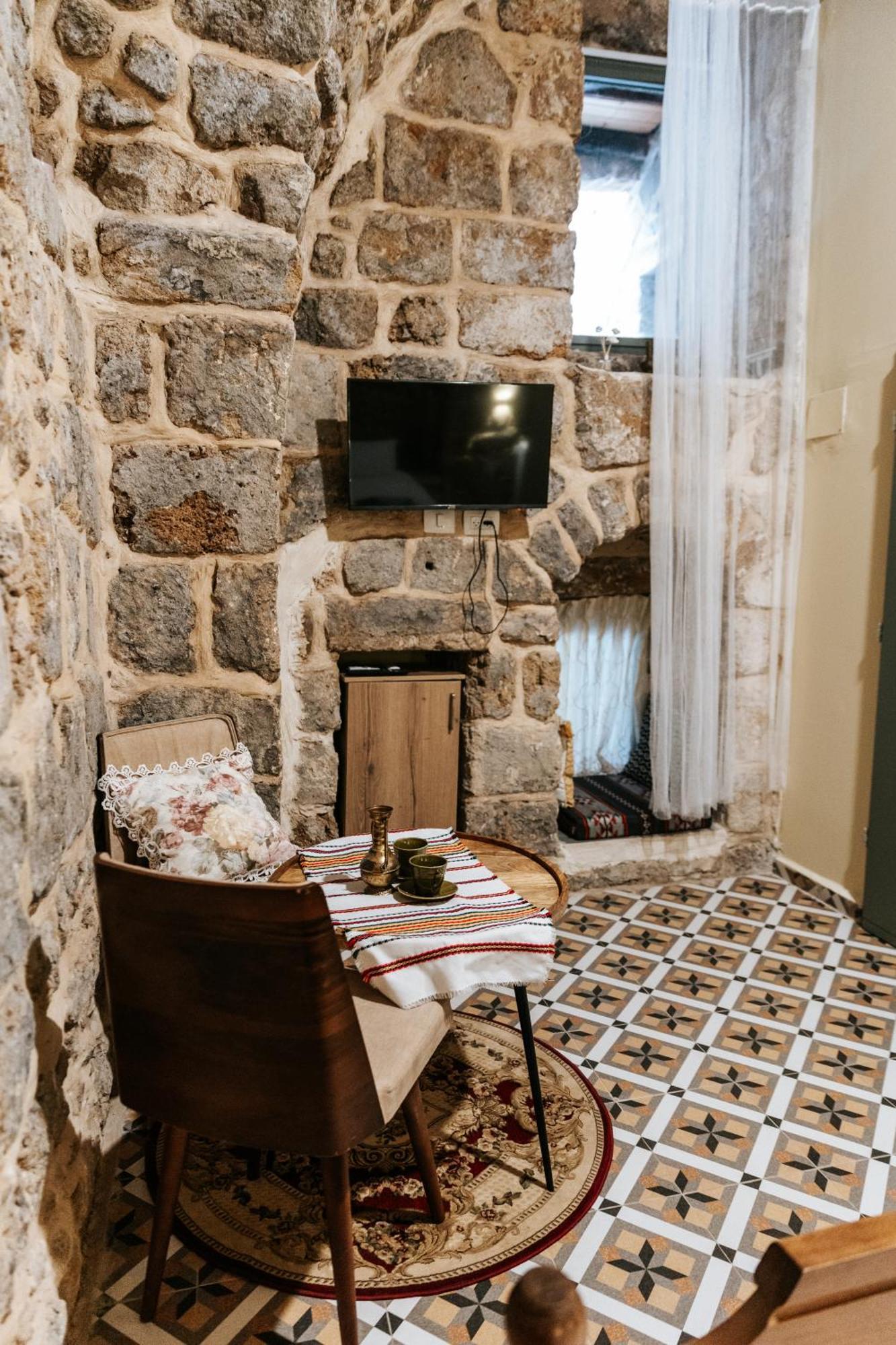 Hebi House Aparthotel Akko Bagian luar foto