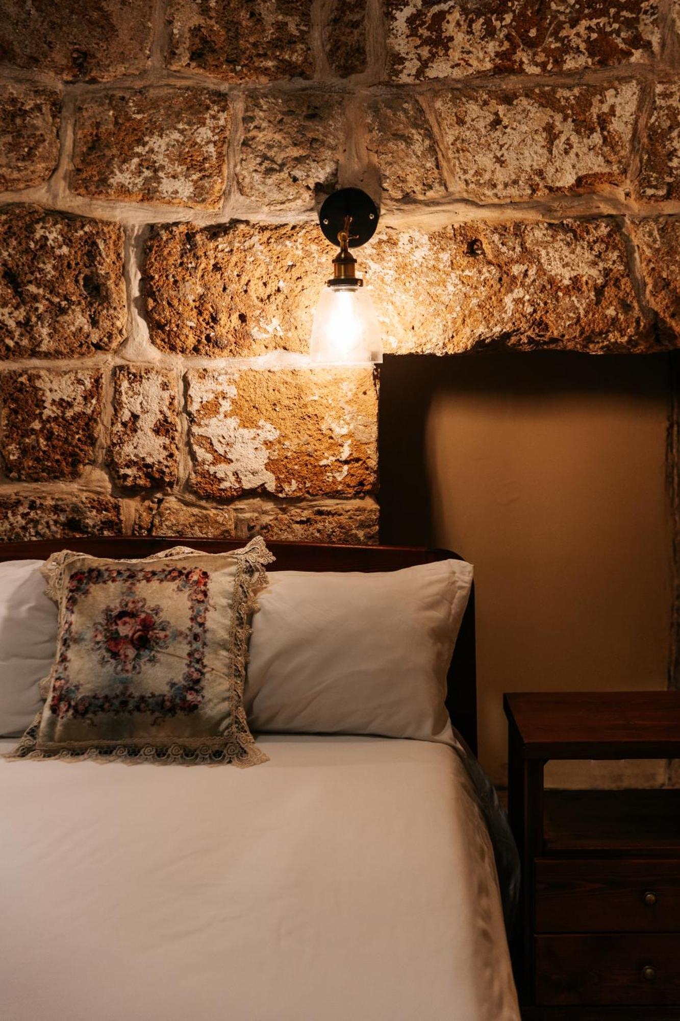 Hebi House Aparthotel Akko Bagian luar foto